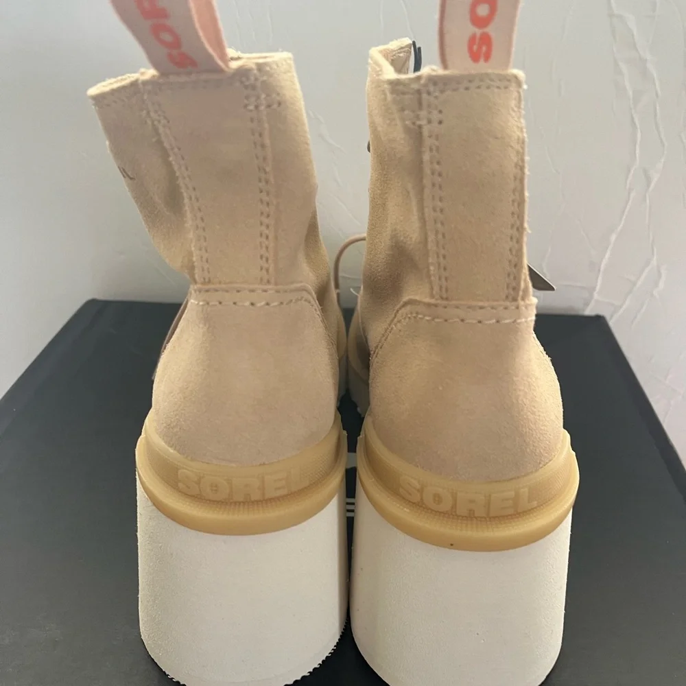 Sorel Women’s Hi-Line Waterproof Lace- Up Boots Size: 10 *Flawed* - Picture 8 of 13